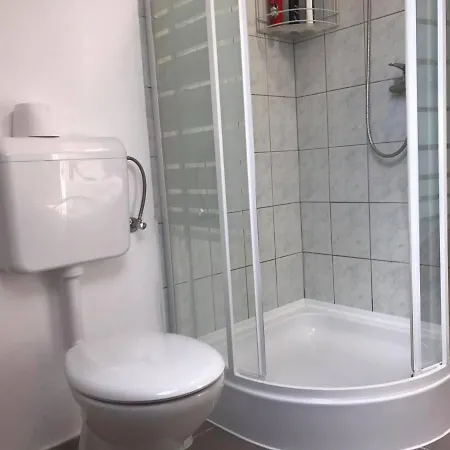 Solyom Apartman *