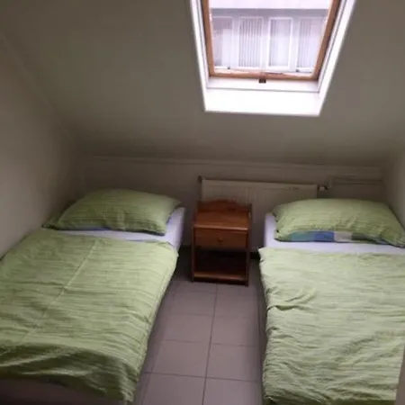בית הארחה Solyom Apartman סזומבאת'לי